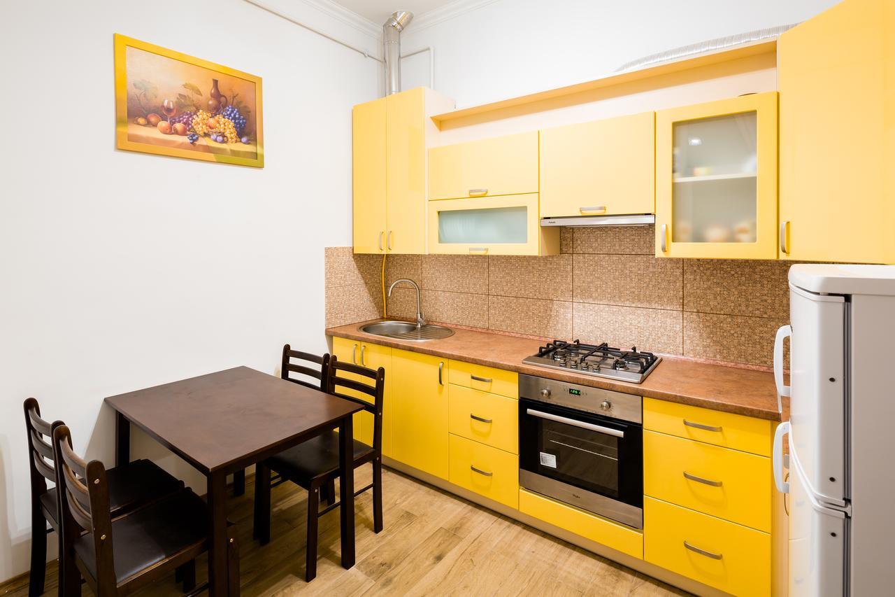 Bright And Cozy Apart With Balcony Lviv Exterior photo
